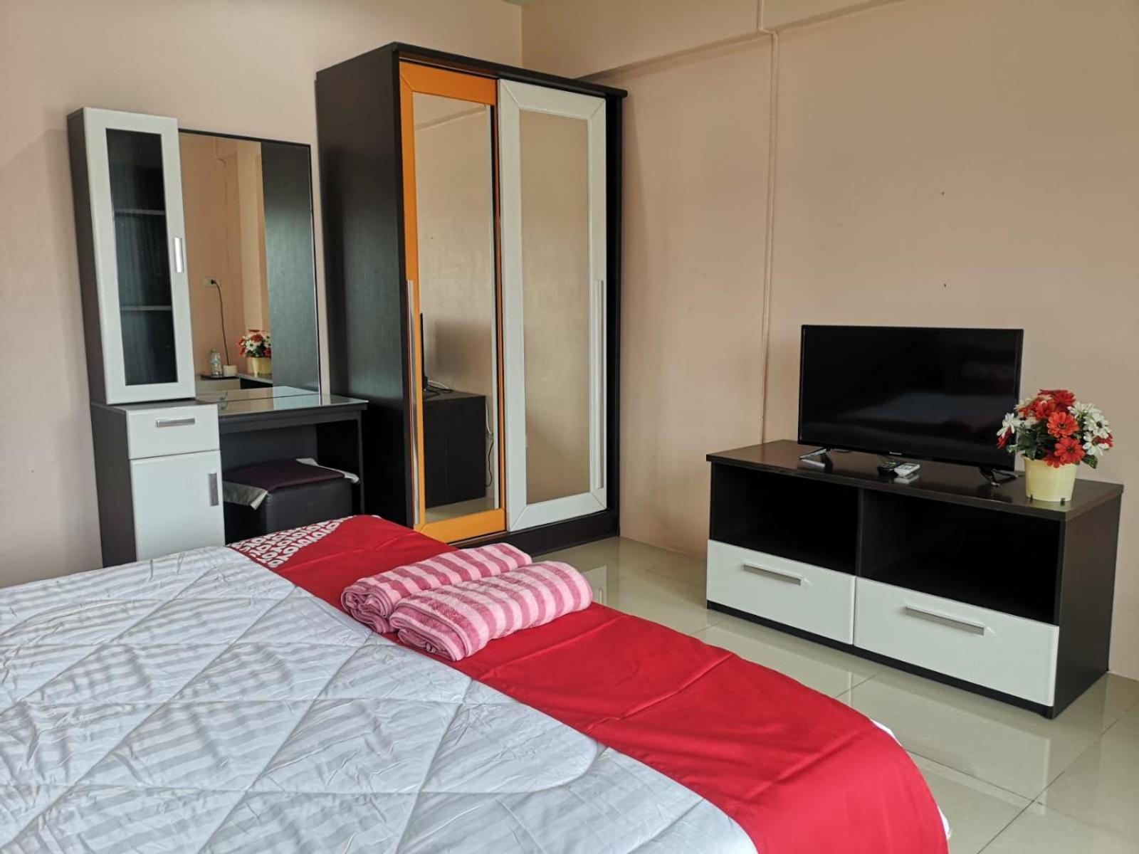 Kjs Pattaya Hotel Bagian luar foto