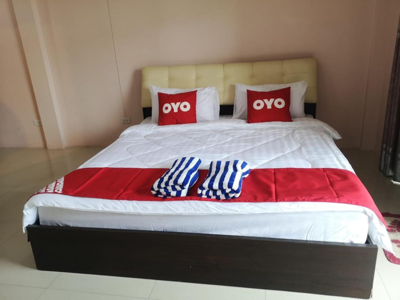 Kjs Pattaya Hotel Bagian luar foto
