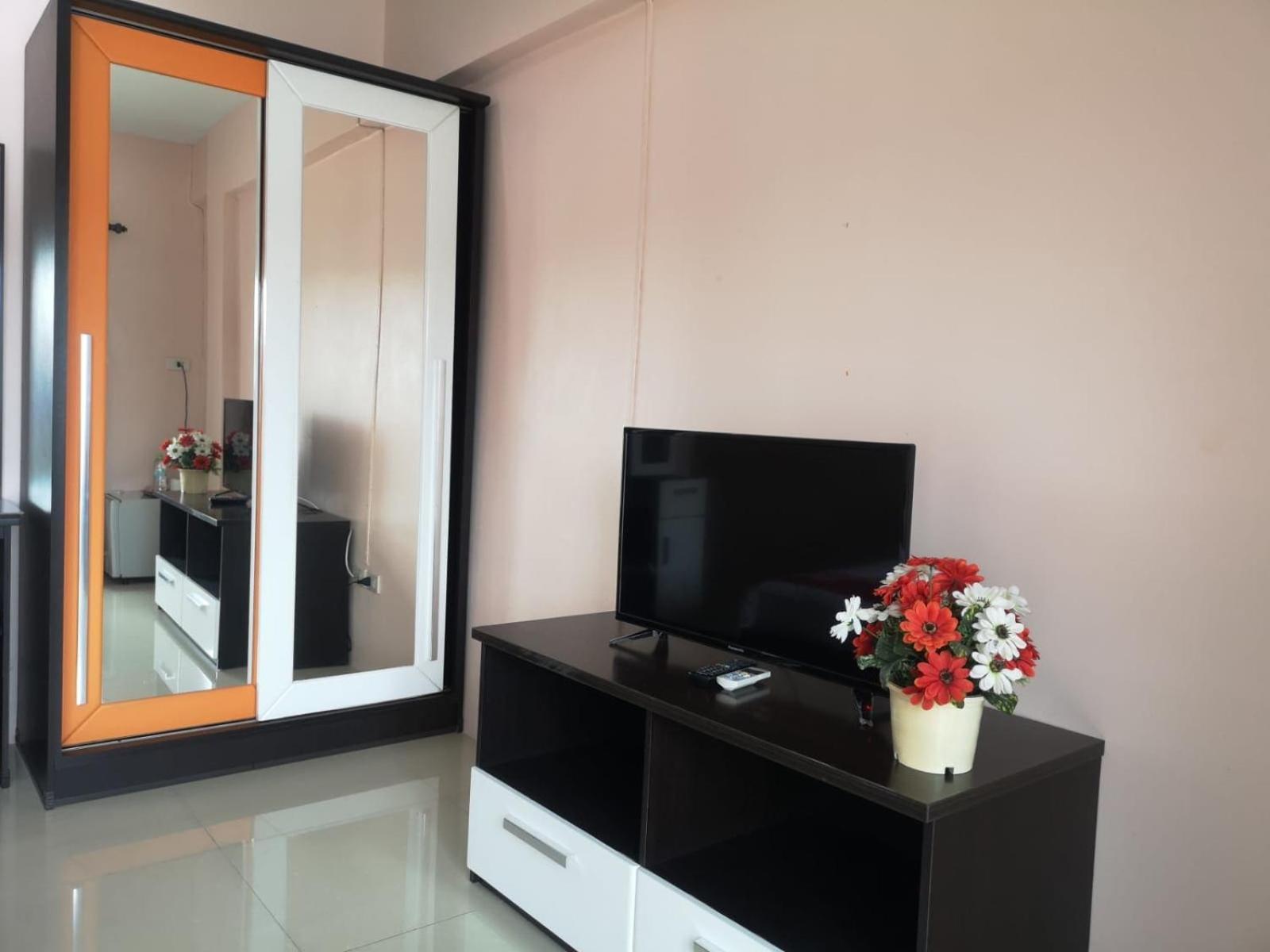 Kjs Pattaya Hotel Bagian luar foto