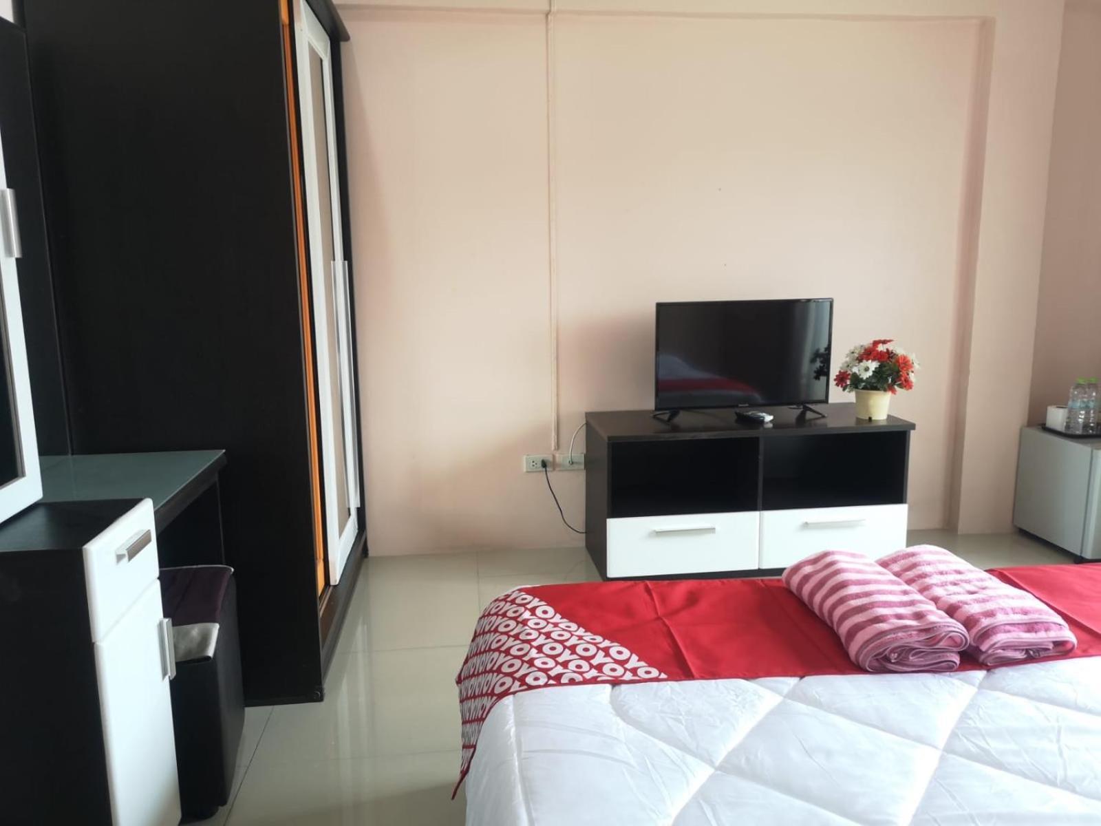 Kjs Pattaya Hotel Bagian luar foto